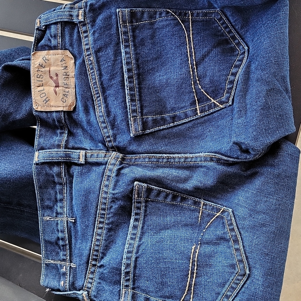 Men's 28x30 Hollister Button Down Blue Jeans
